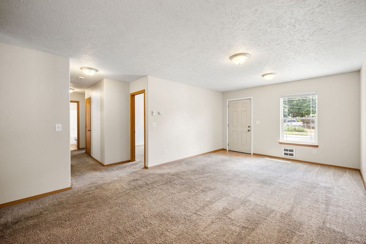 2907 E 4th Ave - Photo 5 of 22