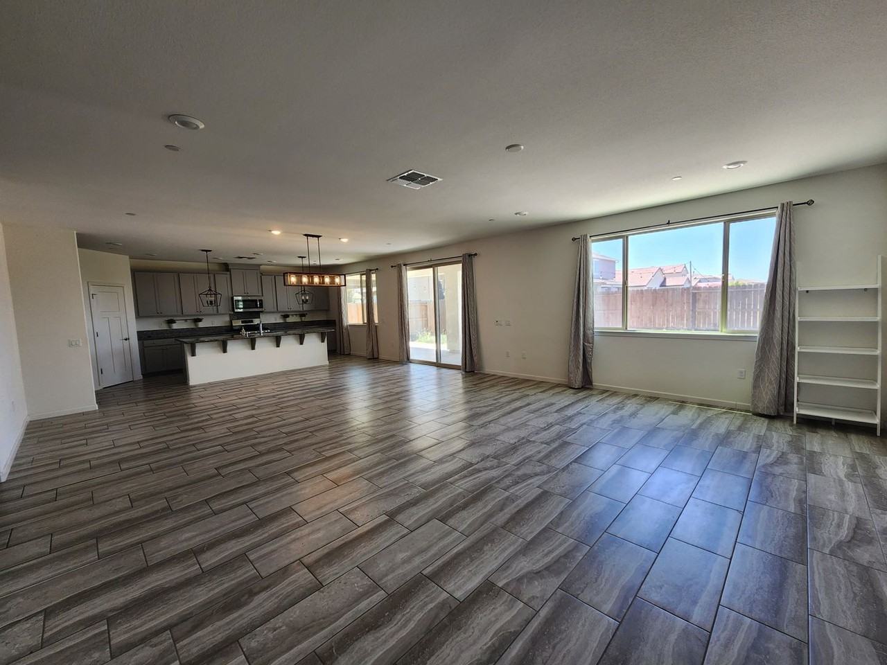 7502 Tapiro Way - Photo 4 of 20