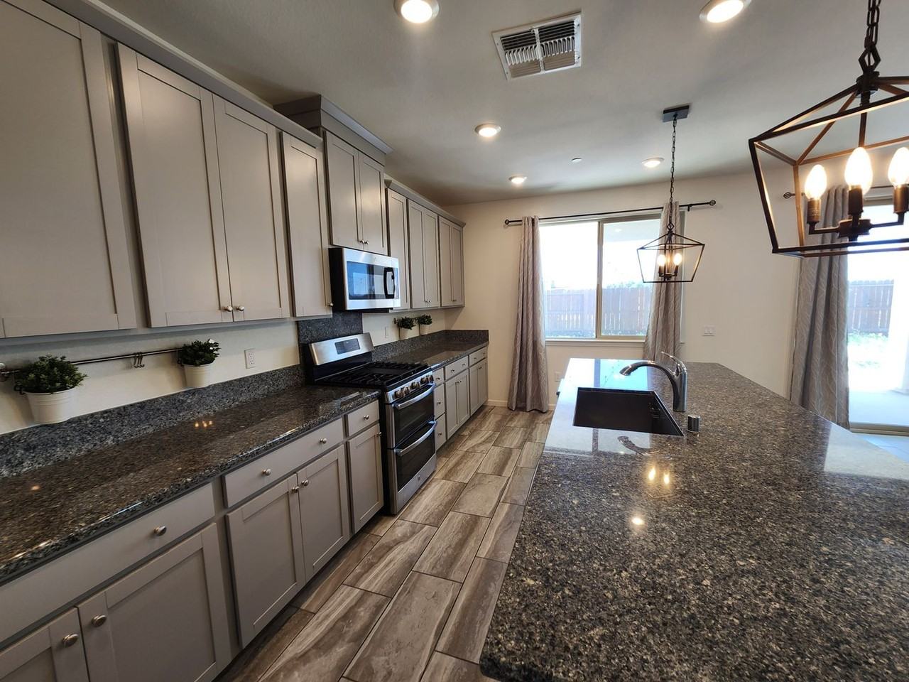 7502 Tapiro Way - Photo 5 of 20