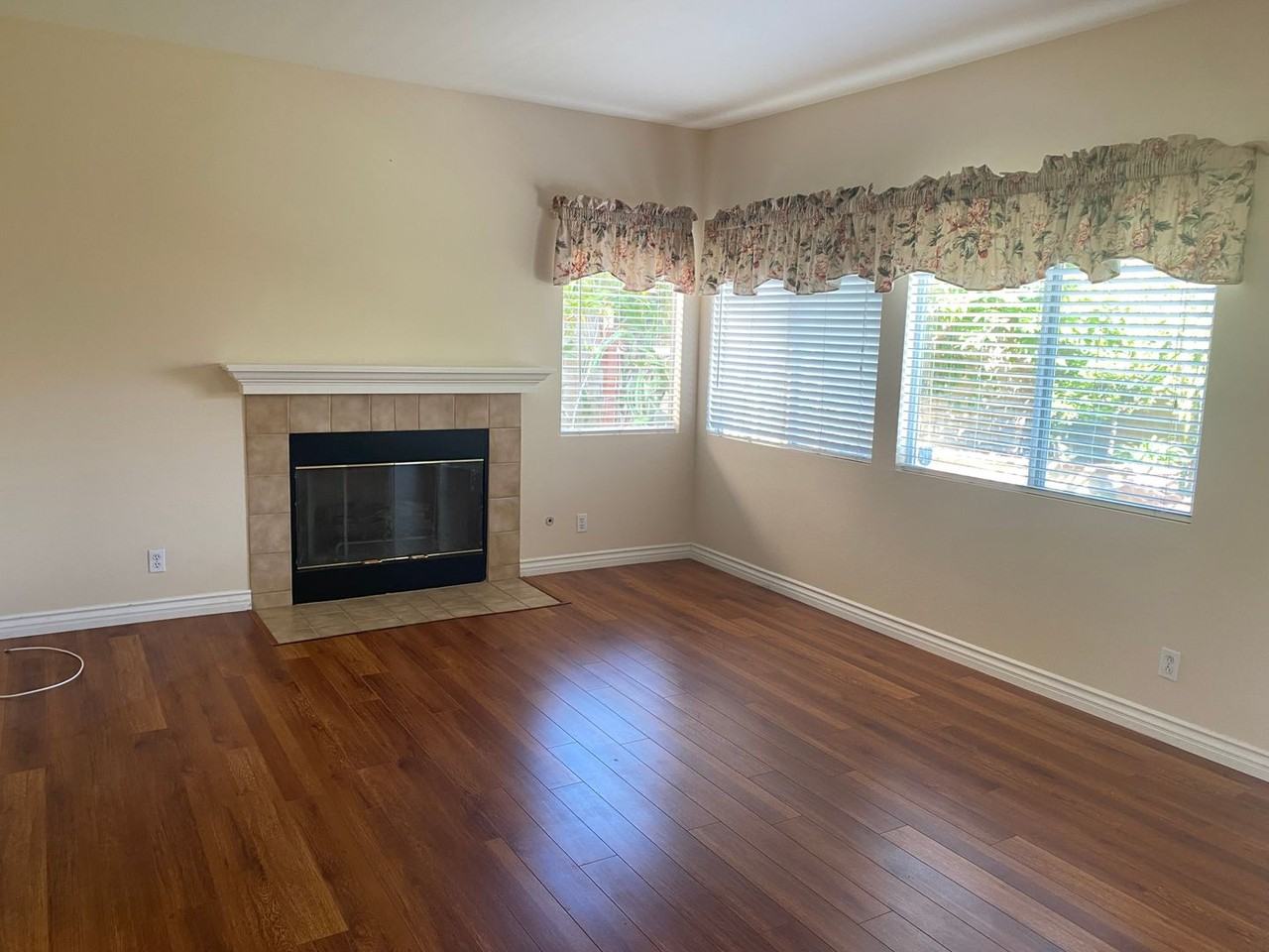 1916 Sienna Ln - Photo 5 of 17