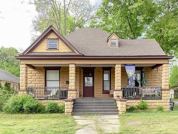 1345 18th St #1 - Photo 3 of 20