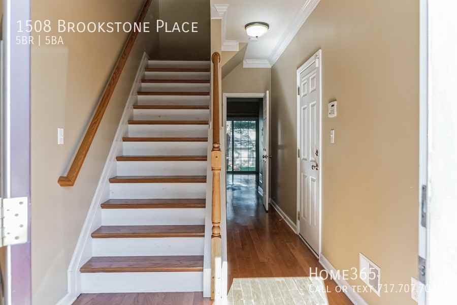 1508 Brookstone Pl - Photo 2 of 18