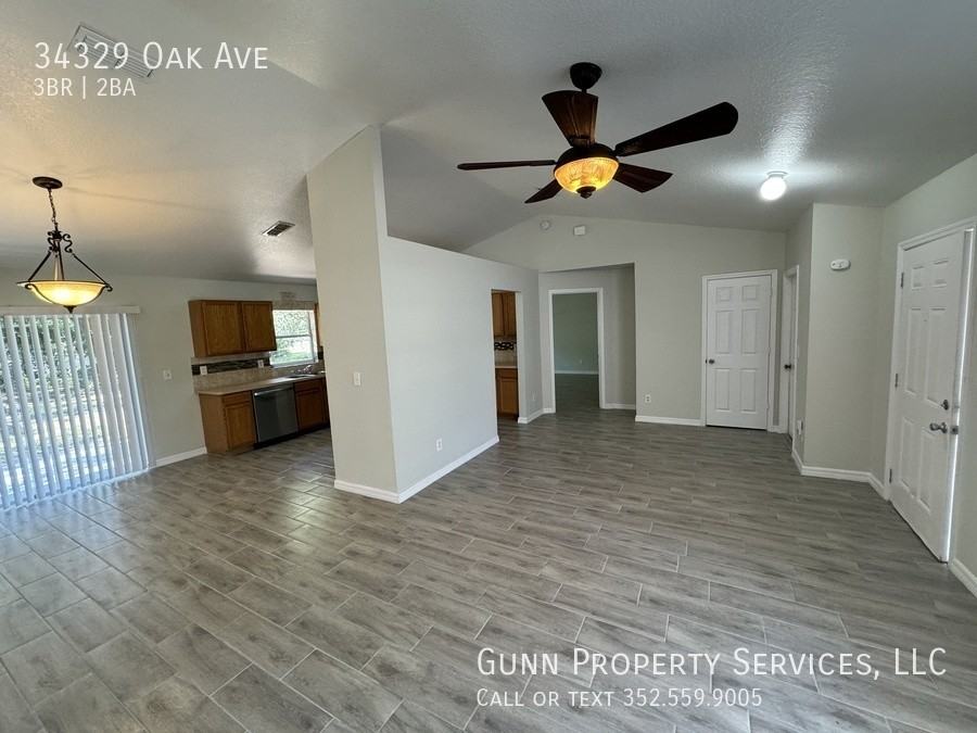 34329 Oak Ave - Photo 2 of 15