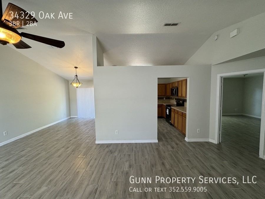 34329 Oak Ave - Photo 3 of 15