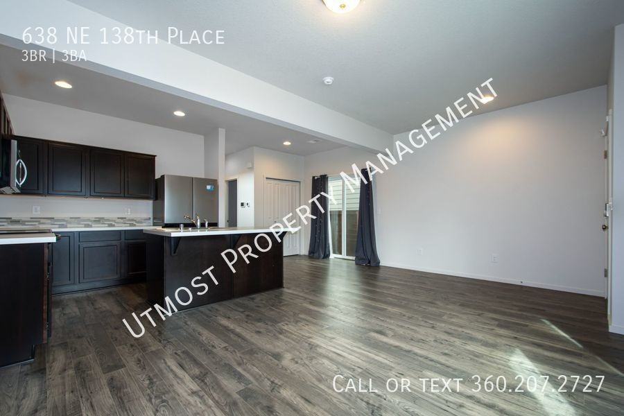 638 Ne 138th Pl - Photo 3 of 11