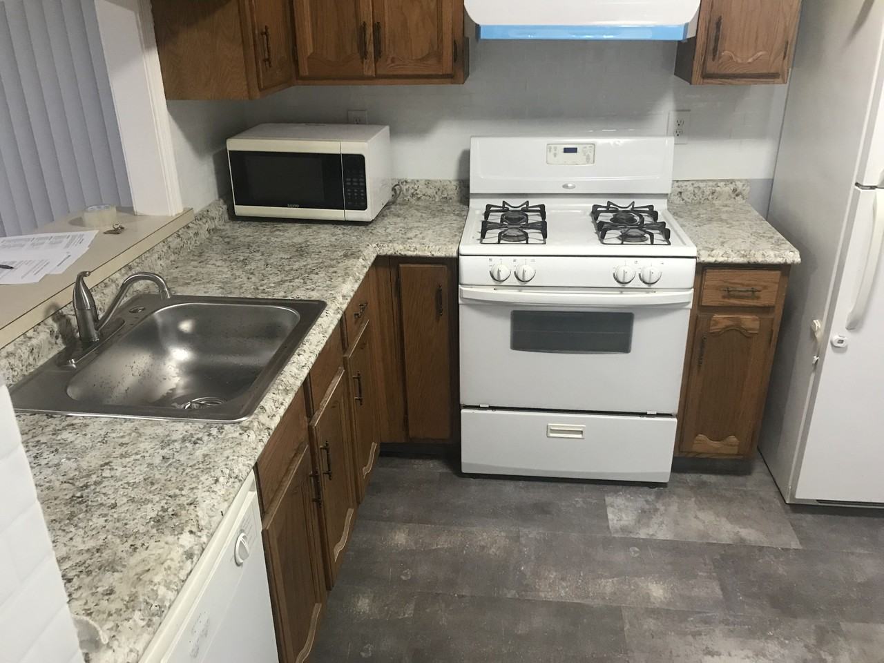 912 Woodbridge Commons Way #912 - Photo 3 of 22