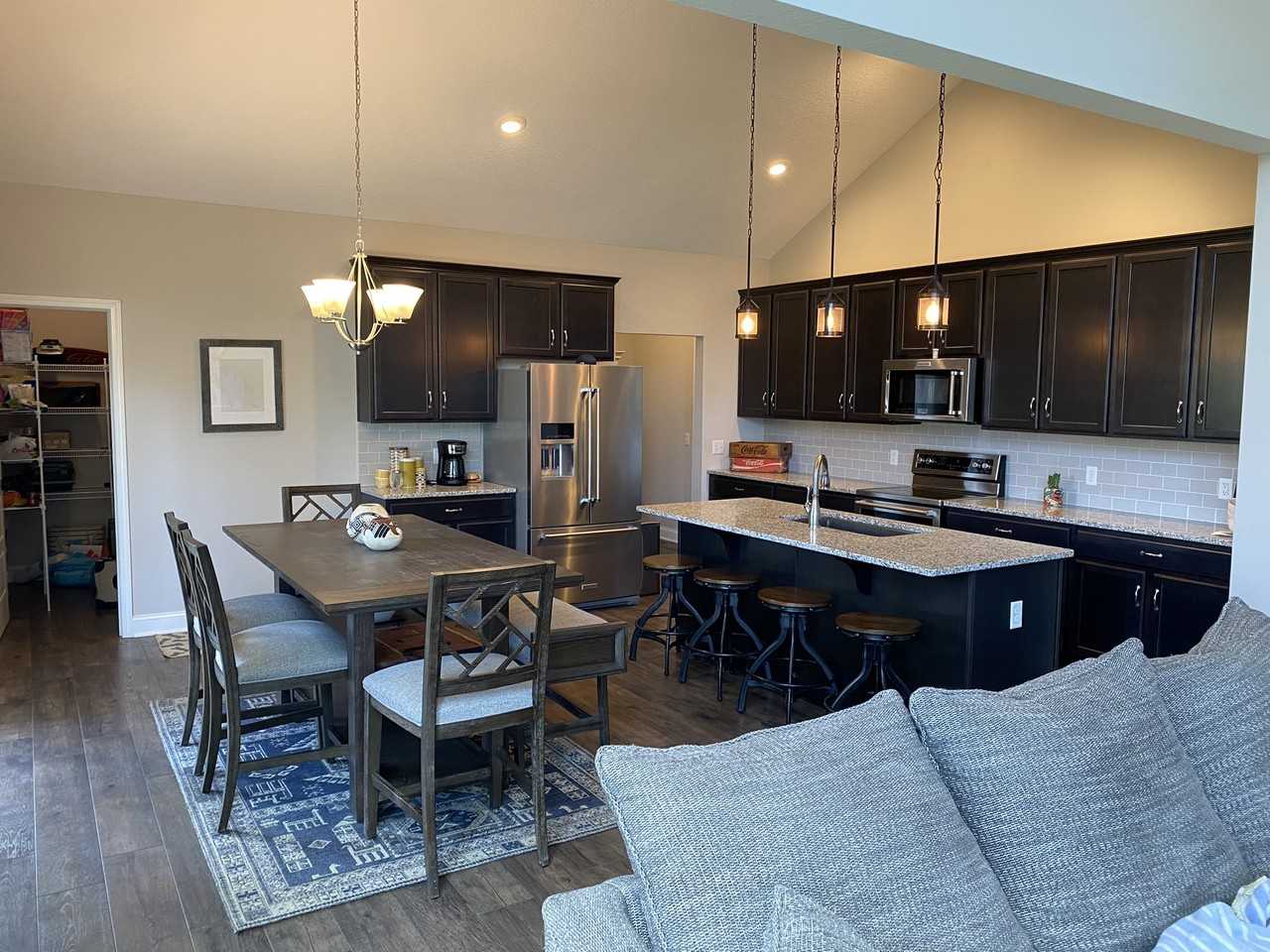 404 2nd St #NA - Photo 5 of 29