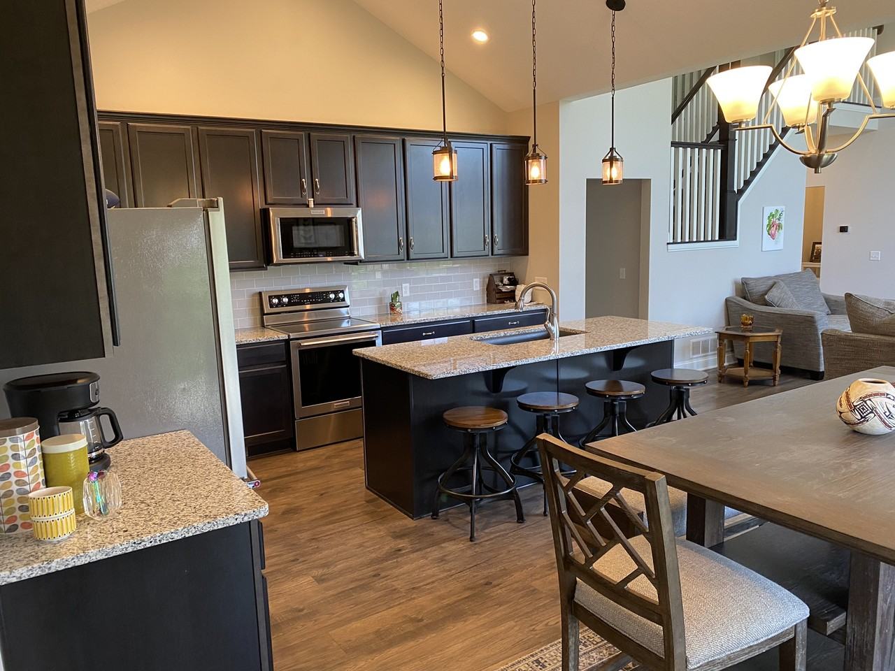 404 2nd St #NA - Photo 6 of 29