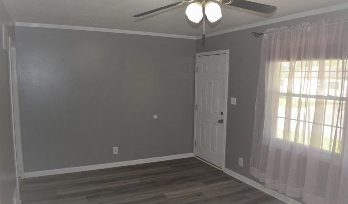 253 S Lincoln Ave #NA - Photo 2 of 26