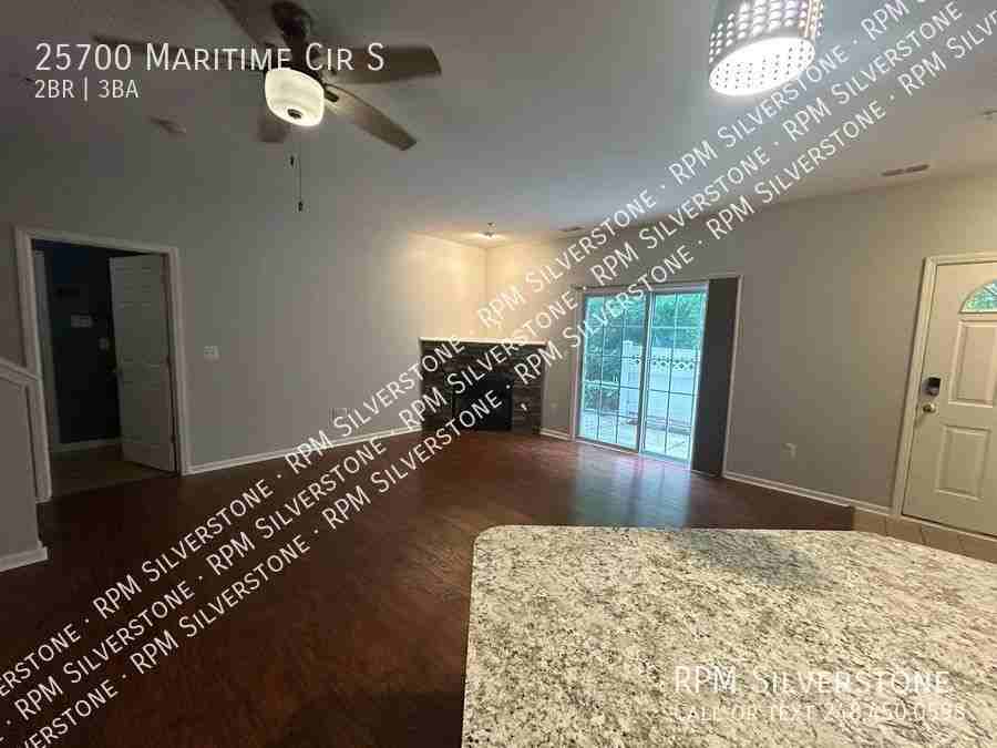 25700 Maritime Cir S - Photo 3 of 16