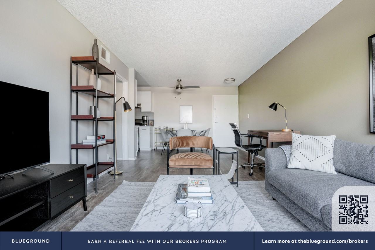 8560 West Olympic Boulevard - Photo 5 of 40