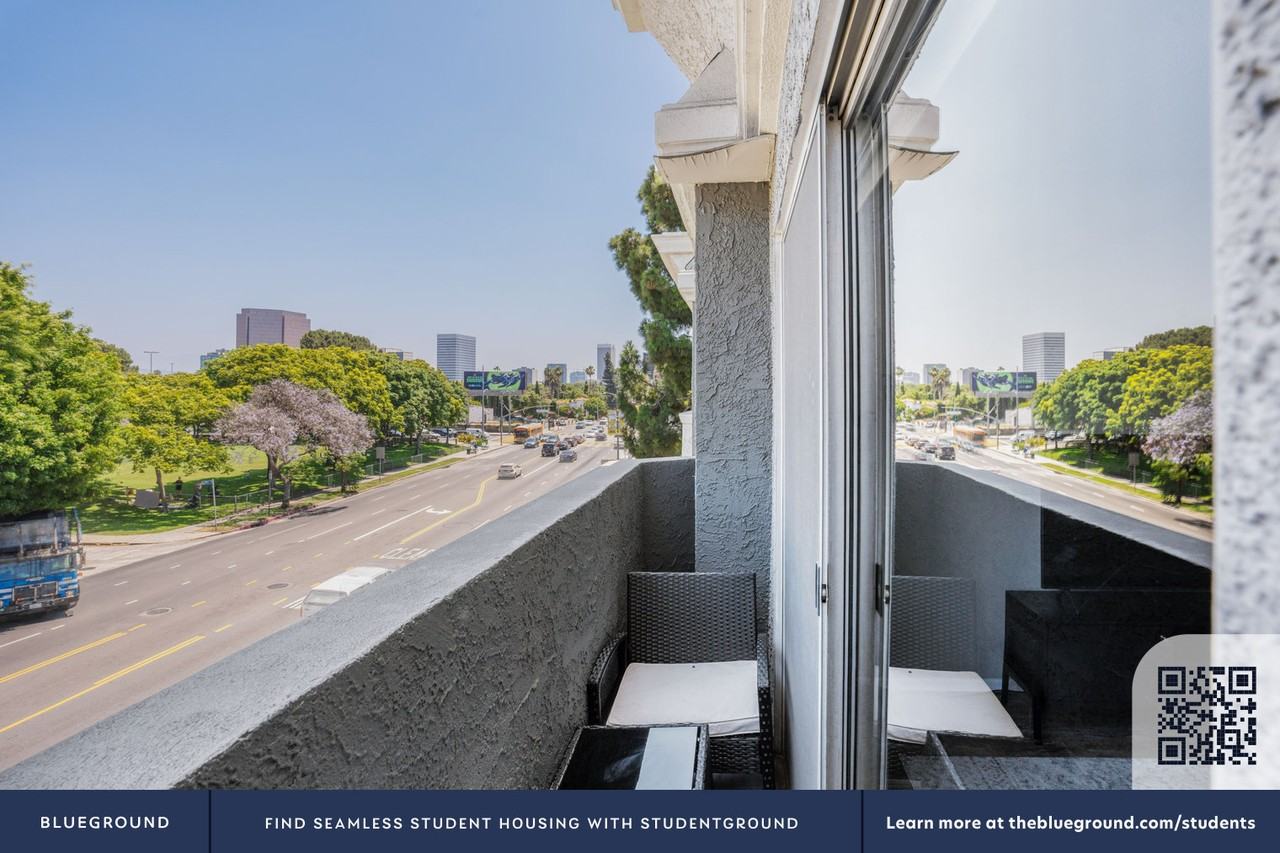 8560 West Olympic Boulevard - Photo 7 of 40