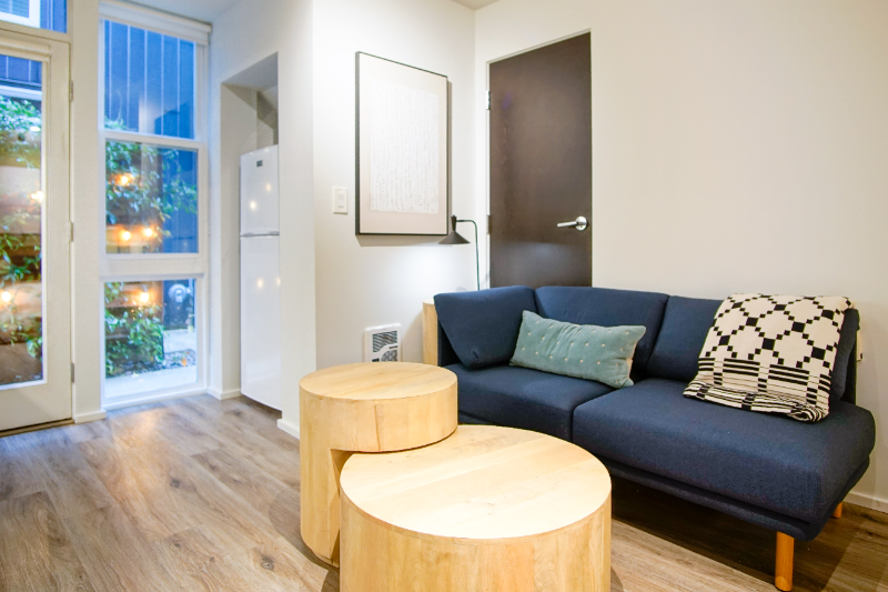 3937 Ne Mallory Ave #C - Photo 3 of 19