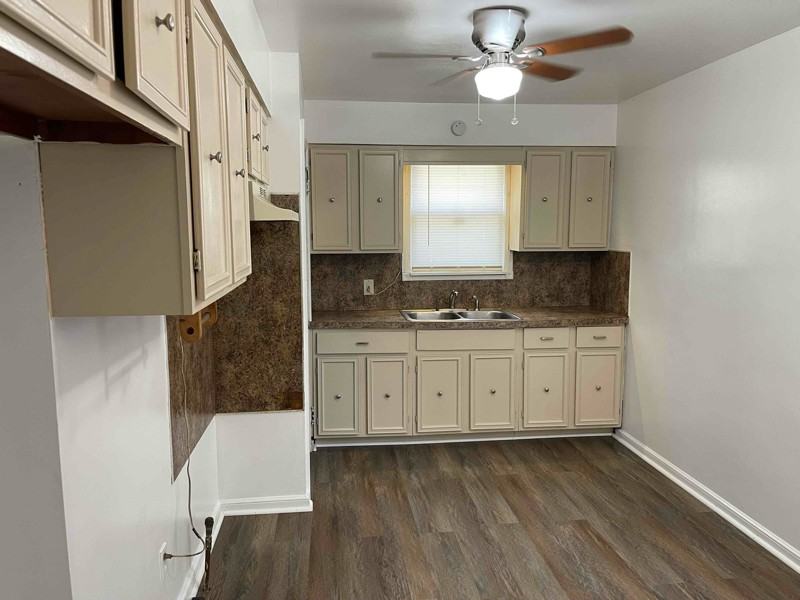 18682 Bloom St - Photo 3 of 14