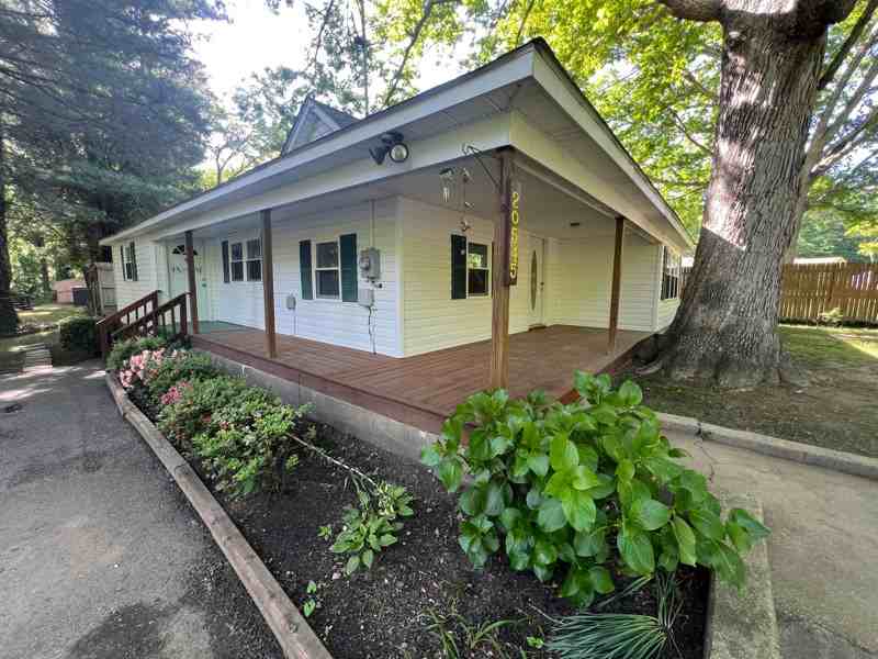 20545 Adkins Rd - Photo 3 of 24