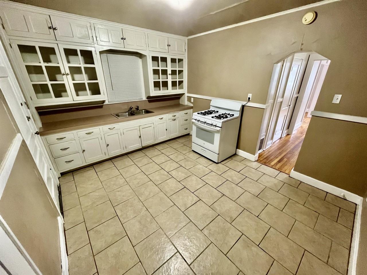 804 E Main St #1 - Photo 7 of 8