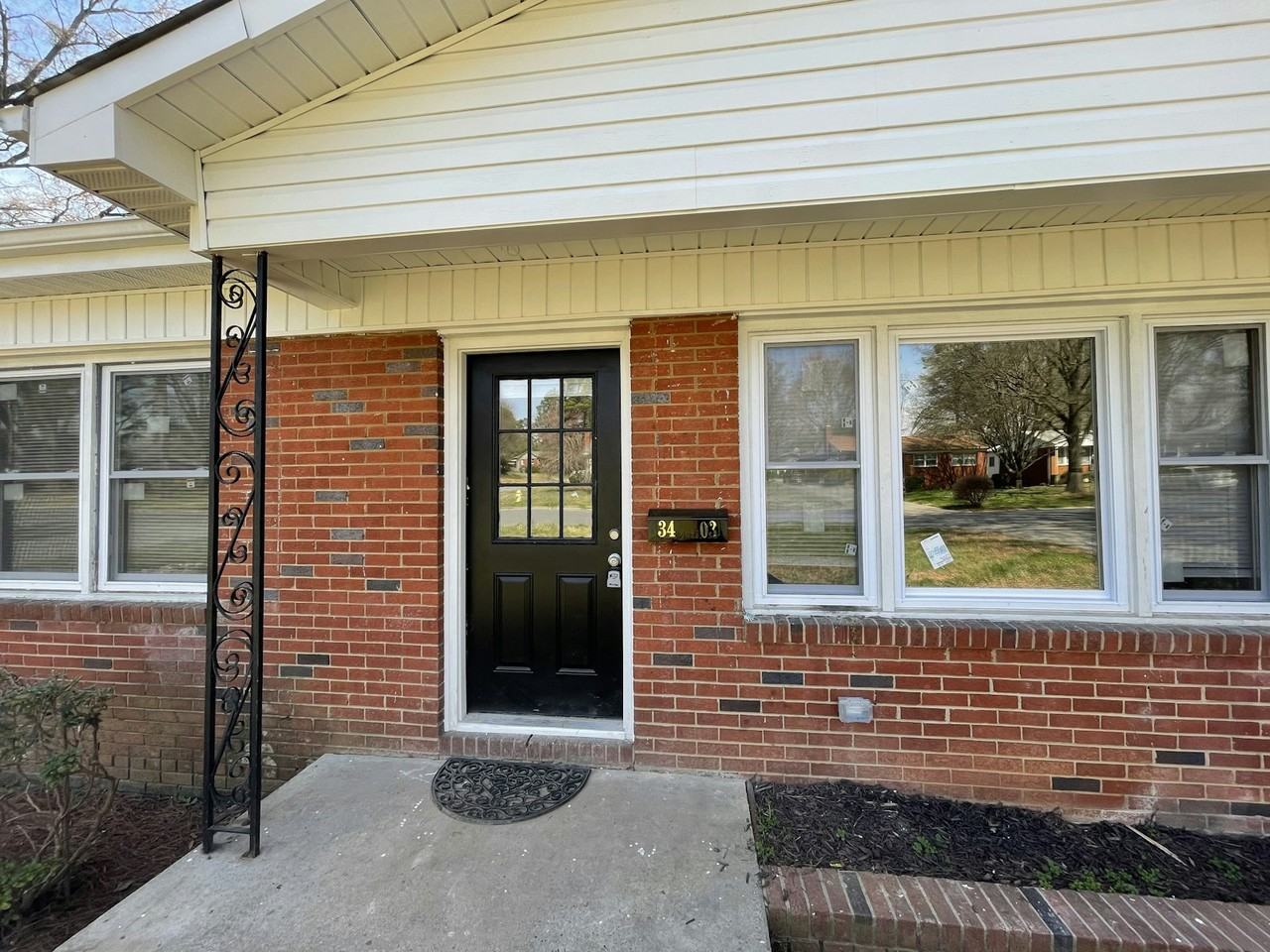 3401 Meredith Avenue, Unit 3403 - Photo 3 of 17