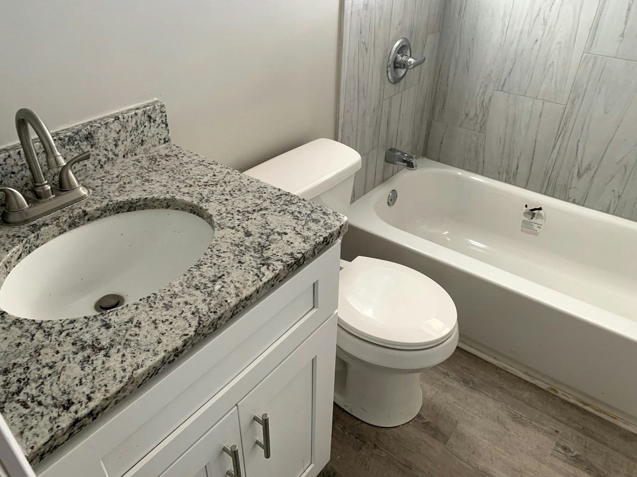 3401 Meredith Avenue, Unit 3403 - Photo 6 of 17