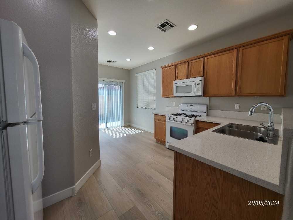 4095 Sparrow Rock St #1 - Photo 3 of 18