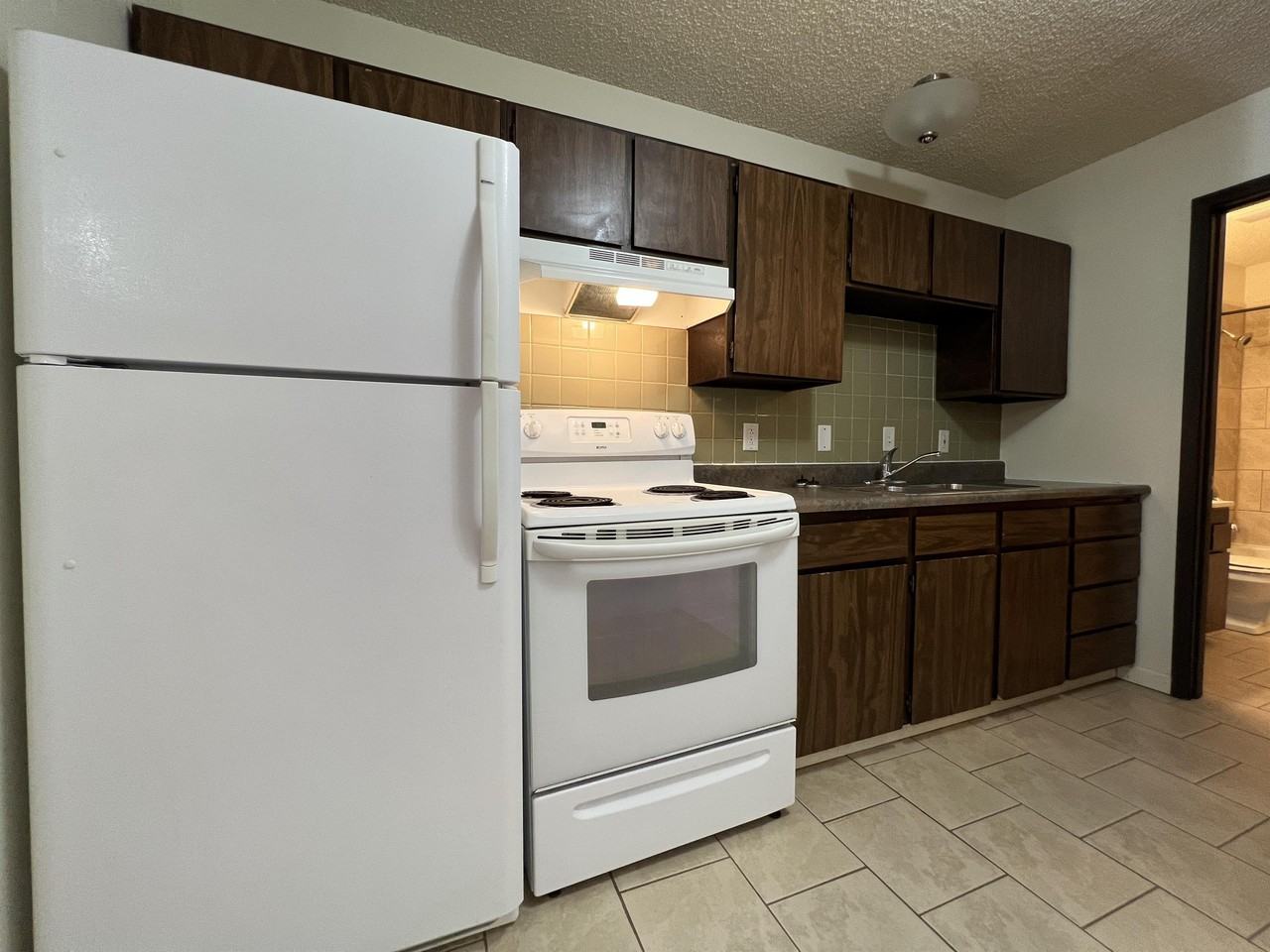 2204 N Campus Dr #3 - Photo 5 of 12
