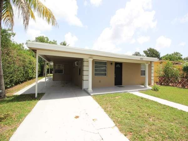 1425 NW 122nd St - Photo 3 of 18