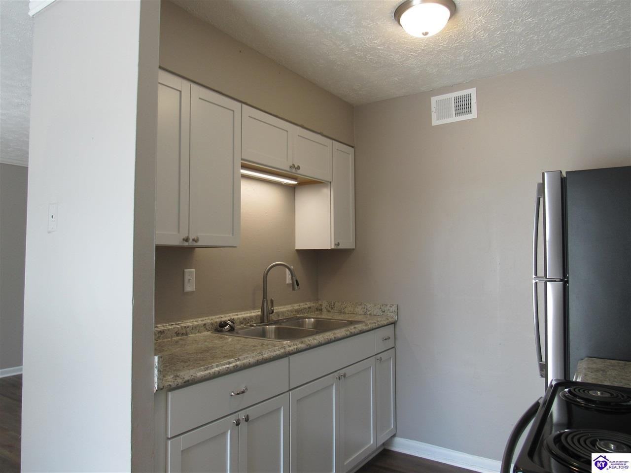 246 Metts Ct #1 - Photo 5 of 10