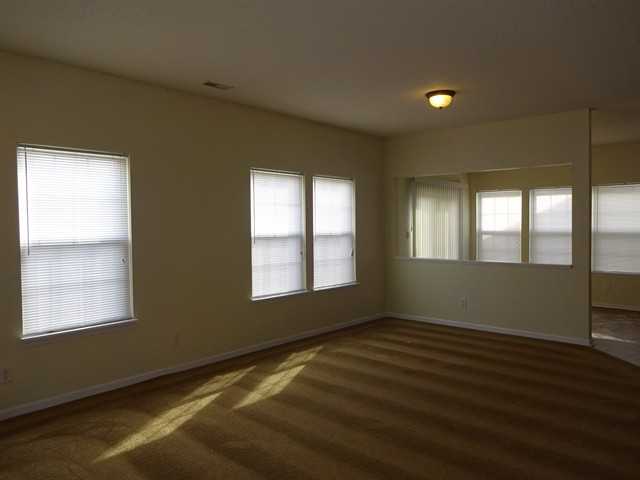 1355 Round Lake Rd - Photo 3 of 15