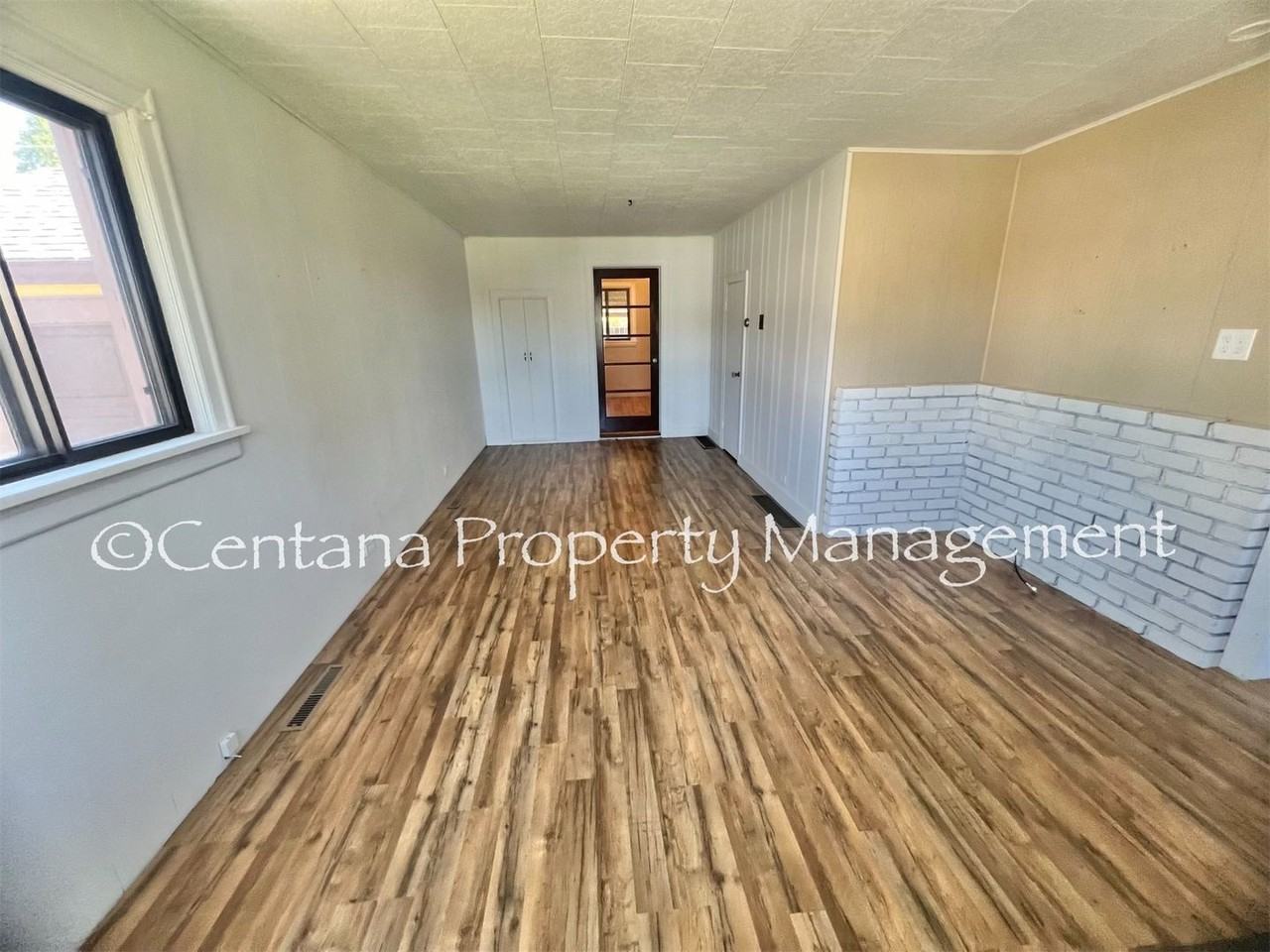 2508 Nettie St - Photo 3 of 21