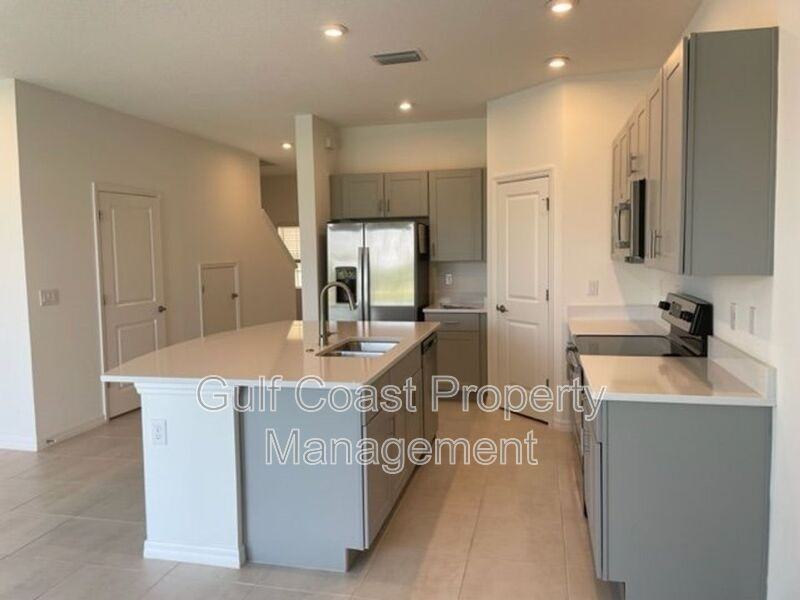 5776 Haven Ter - Photo 4 of 25