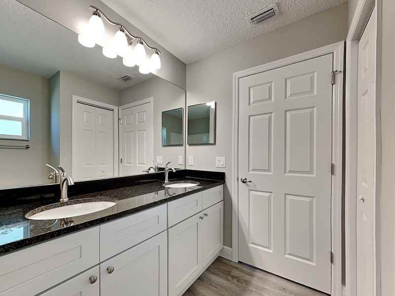 944 West Rum Place - Photo 7 of 20