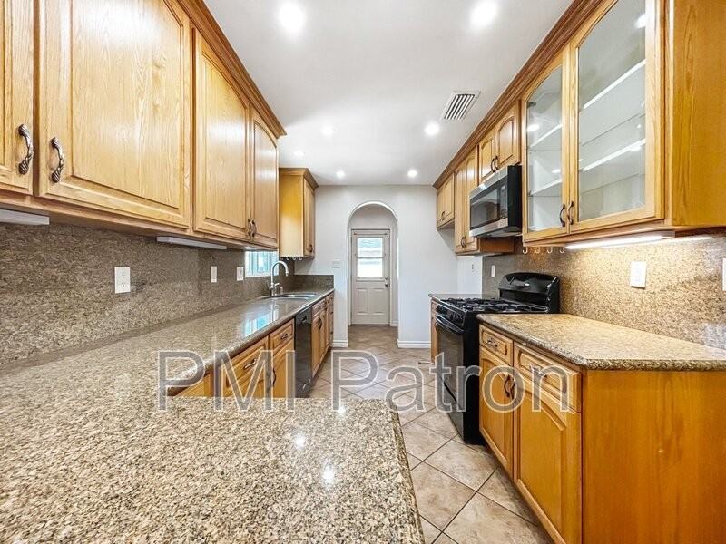 4536 Monogram Ave - Photo 3 of 15