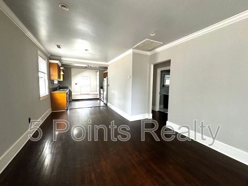 1310 Jones Ave - Photo 6 of 15