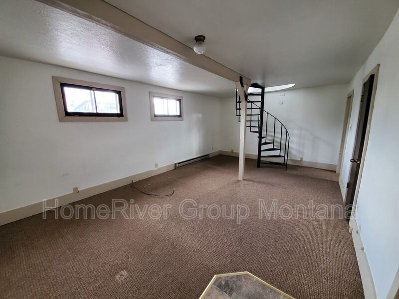 212 1/2 S 5th St E - Photo 2 of 7