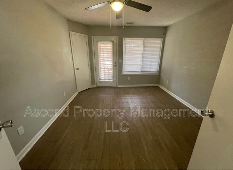 1785 Ocoee St - Photo 6 of 11