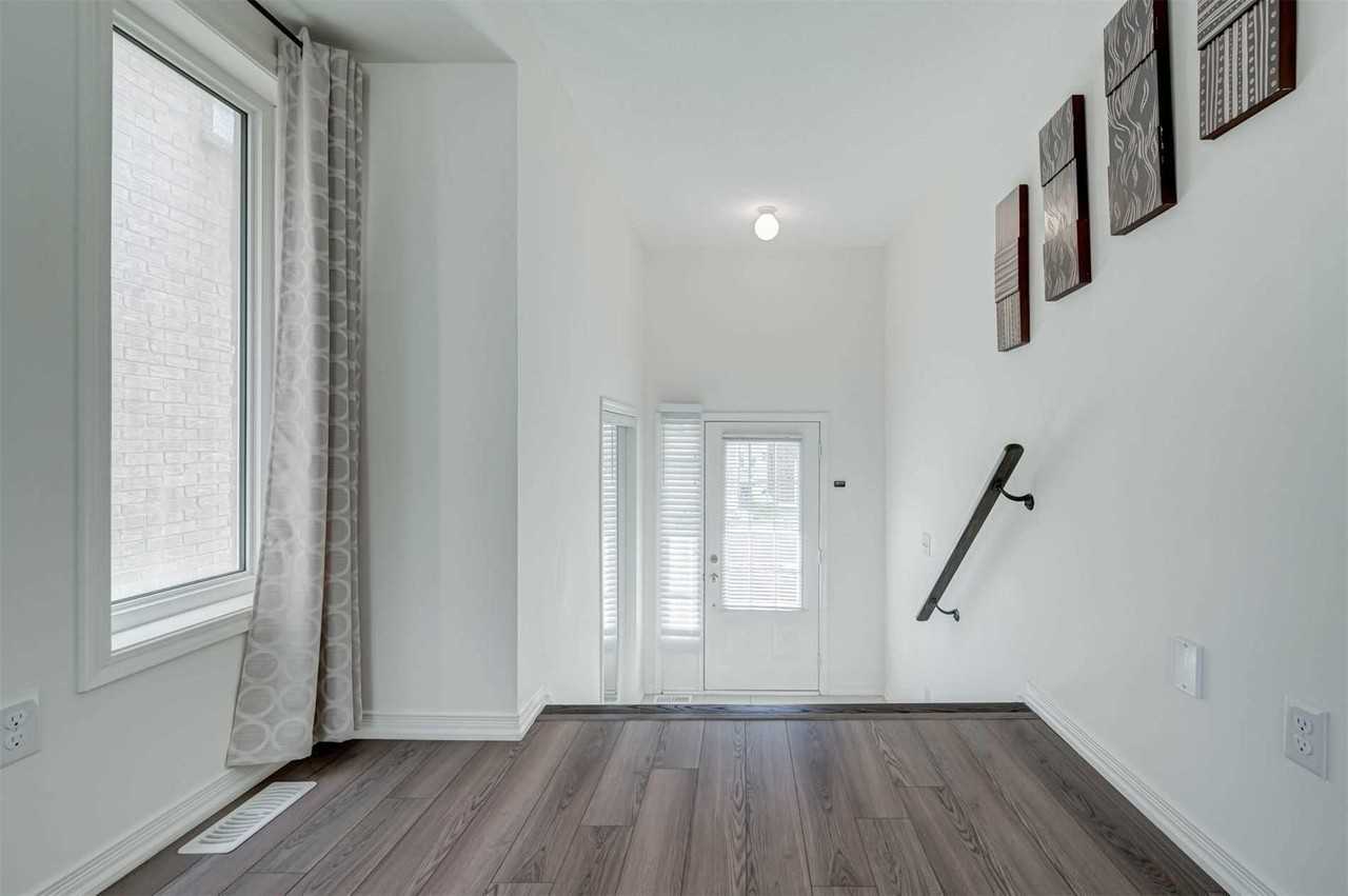 804 Audley Rd N - Photo 3 of 40