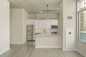 featured image of 808 N Wells St #2-2