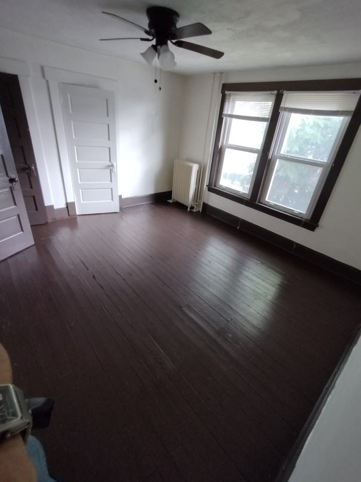 343 Linden Ave - Photo 2 of 7