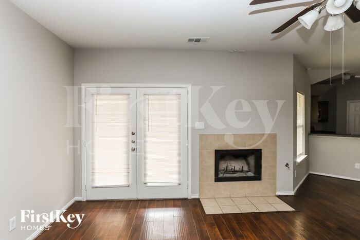 1206 Jewell Ln - Photo 3 of 16