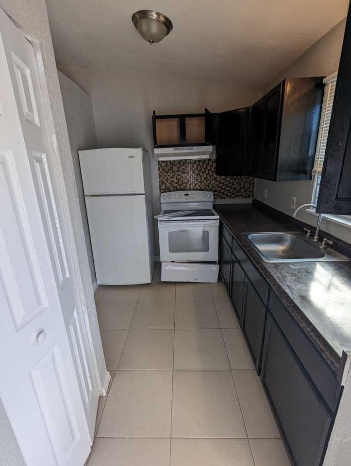 LORENZO_4178 Lorenzo Court #3 - Photo 4 of 11