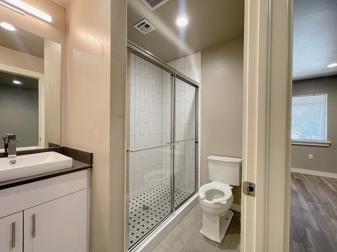 The Vic - East - Photo 7 of 12