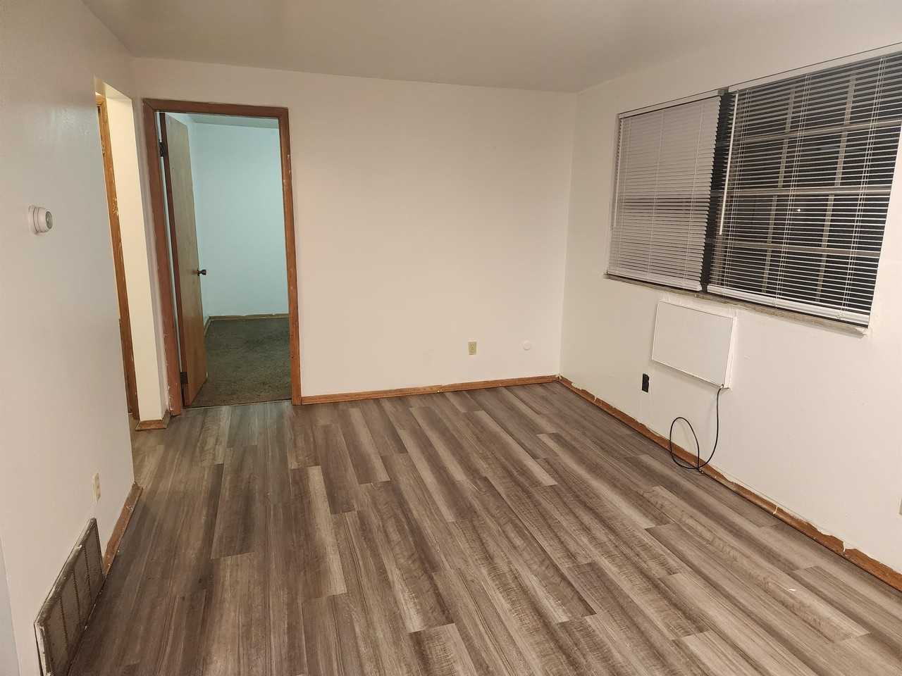 365 South Yale Avenue - Photo 4 of 10