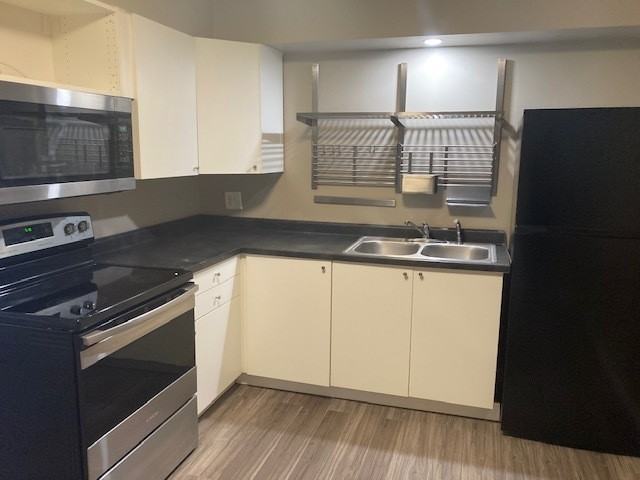 Royal Prince - Photo 3 of 25