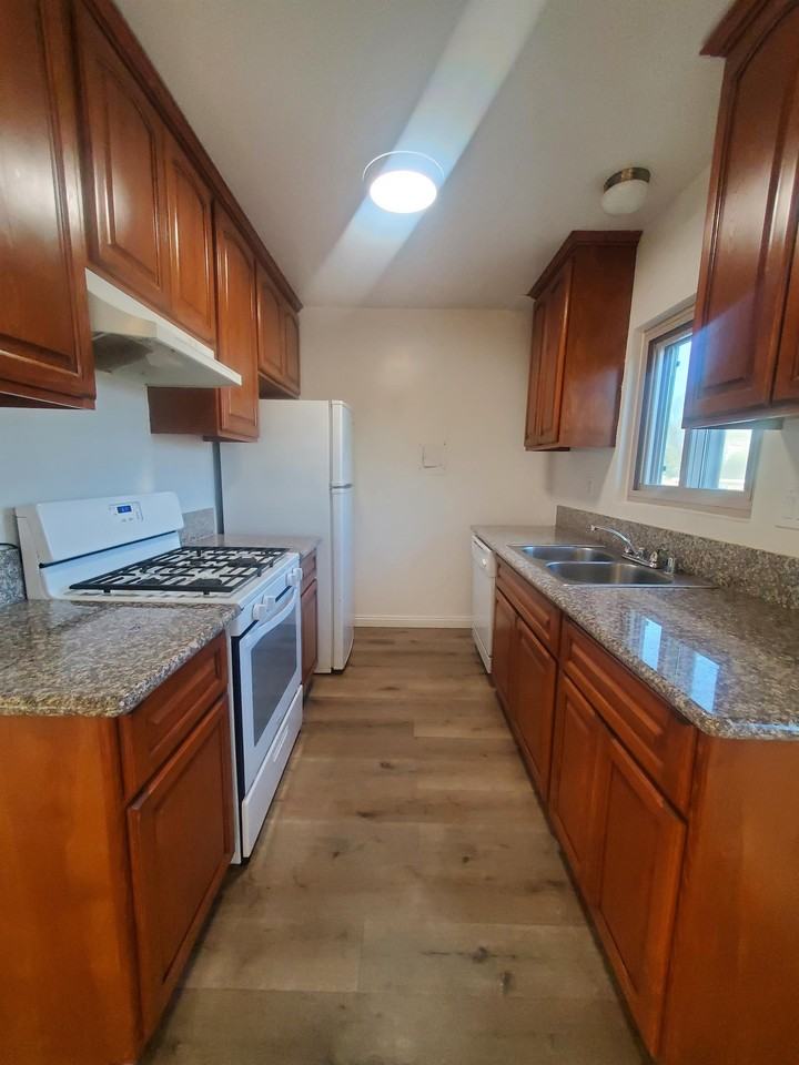 640 Imperial - Photo 7 of 29