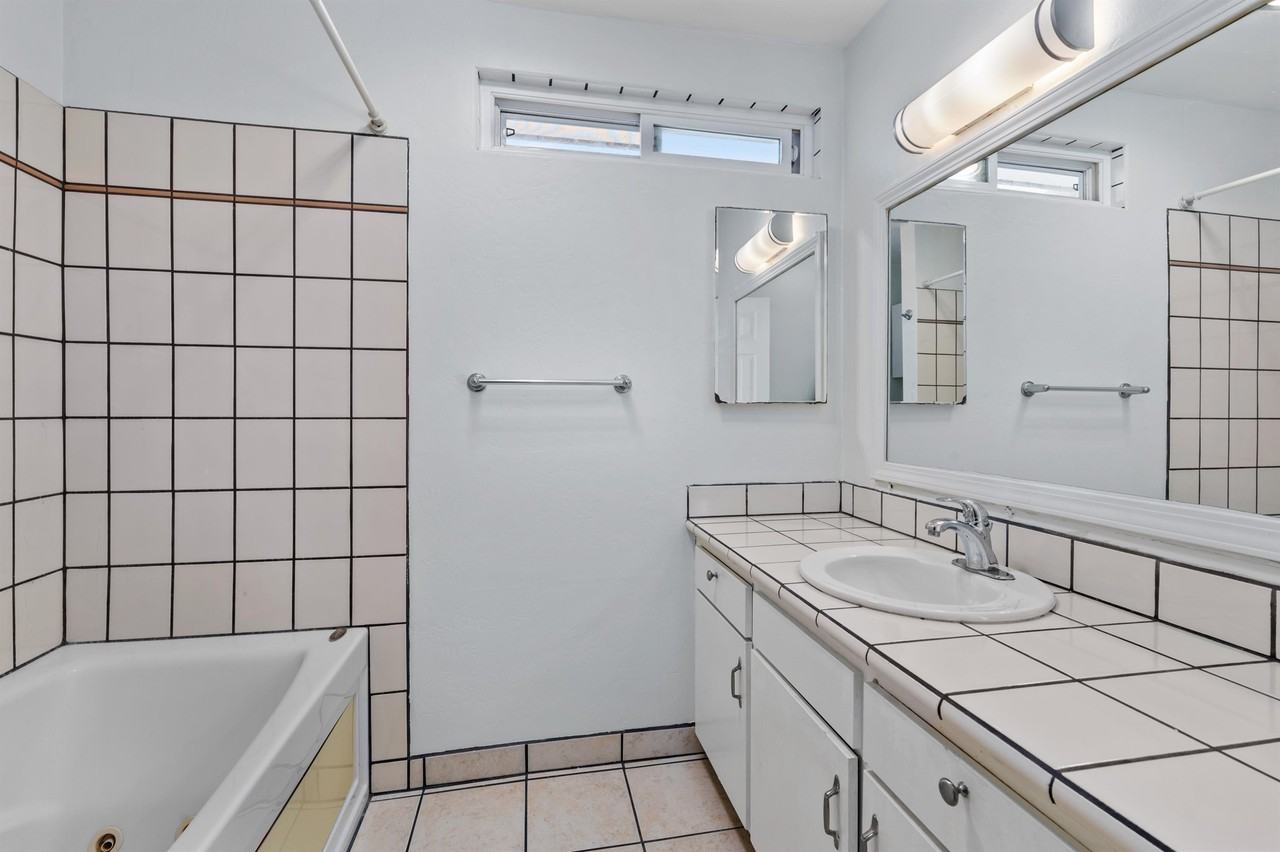 151 South Myers Street - Photo 2 of 8