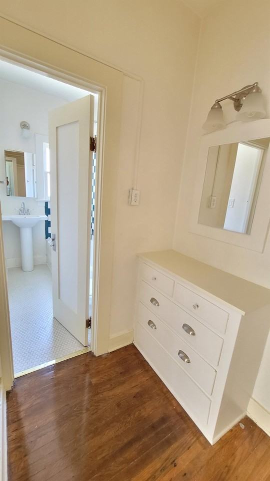 1040 E. Appleton St. - Photo 6 of 9