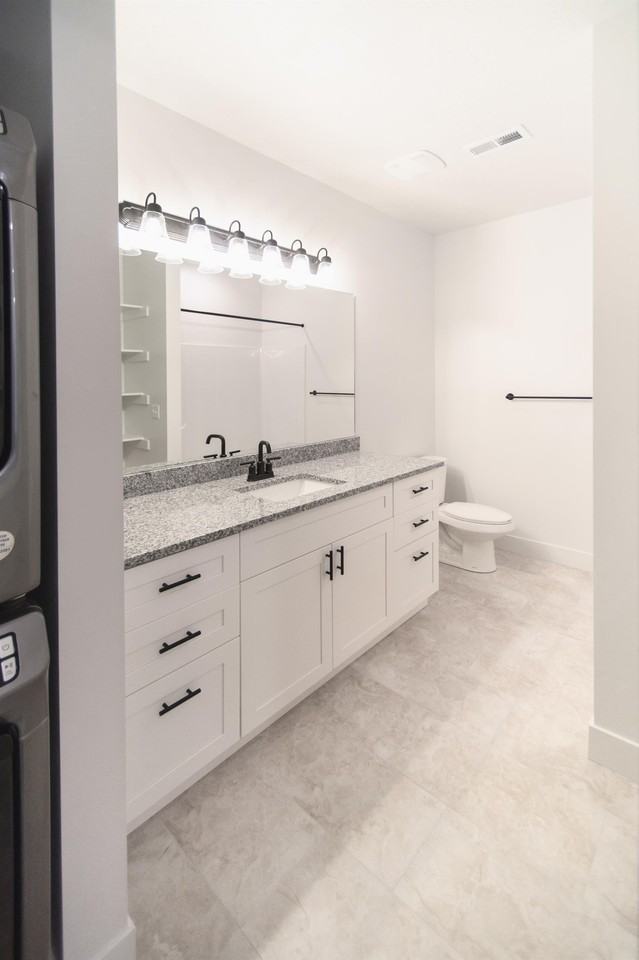 20 South 100 West - Photo 4 of 50