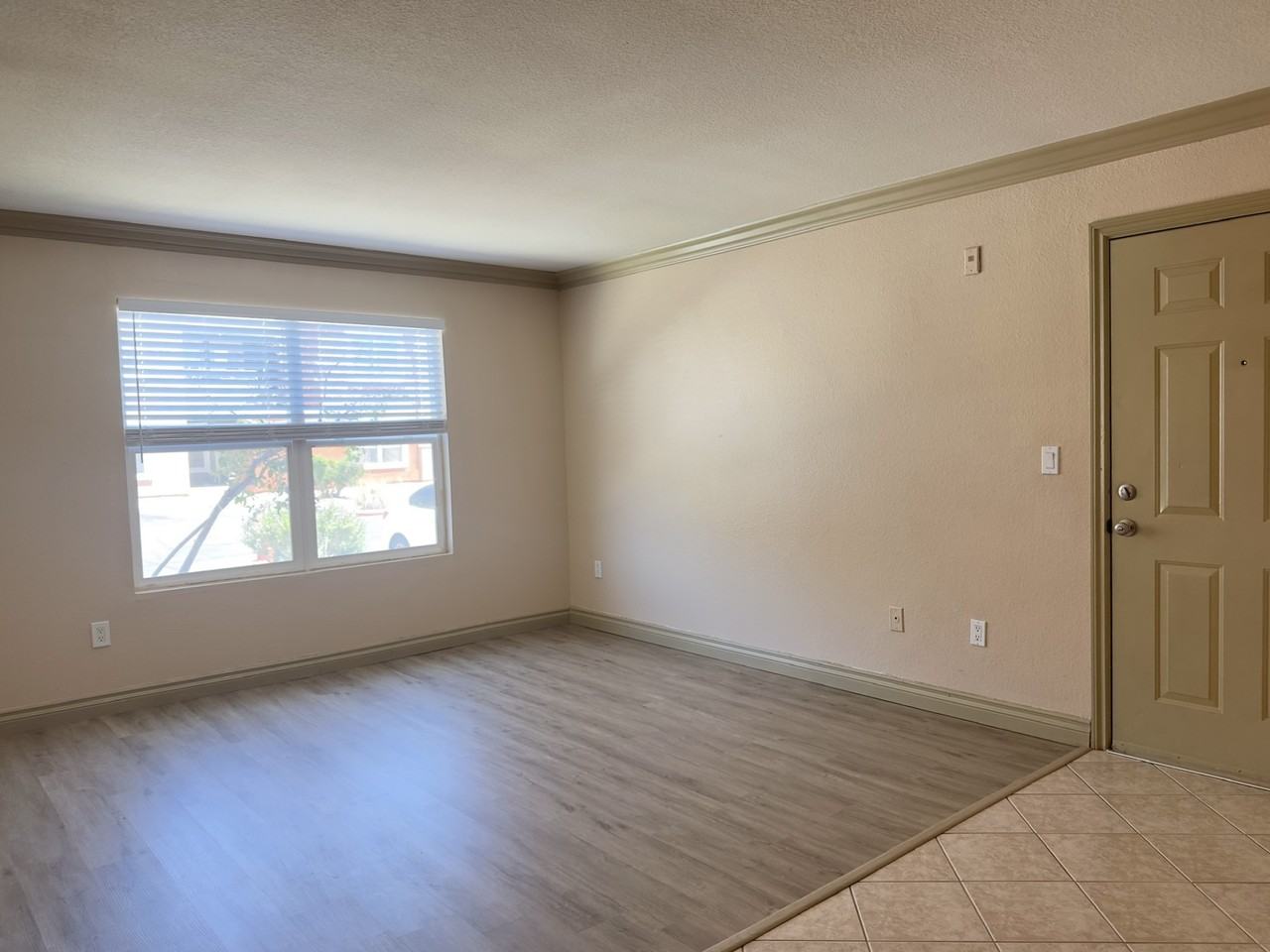 8101 W Flamingo Rd #1 - Photo 5 of 16