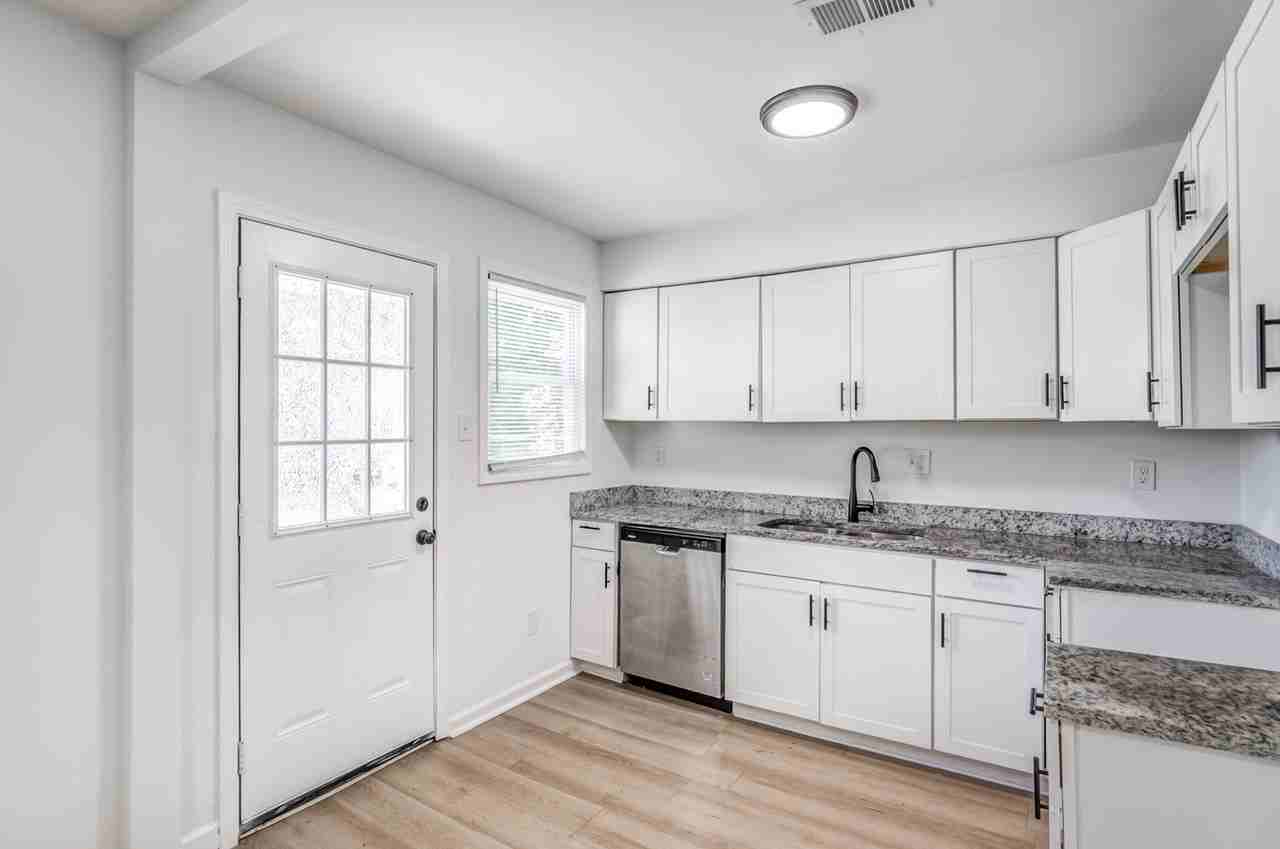 774 Frayser Dr - Photo 5 of 17