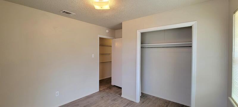 218 Dodson St - Photo 3 of 22