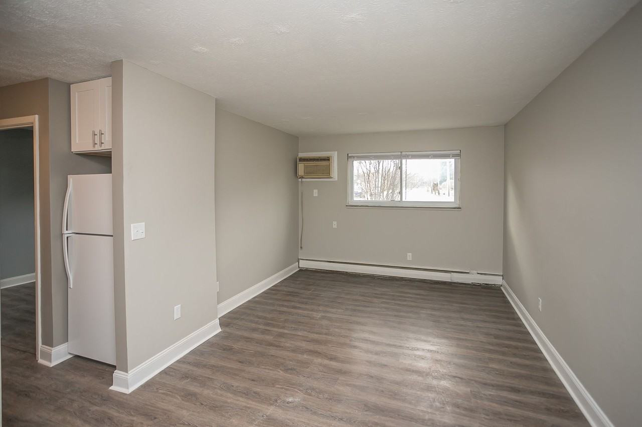 Bagley Pointe - Photo 6 of 33